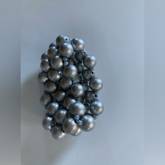 Silvery Grey Beaded Bracelet - Picture 2 of 4